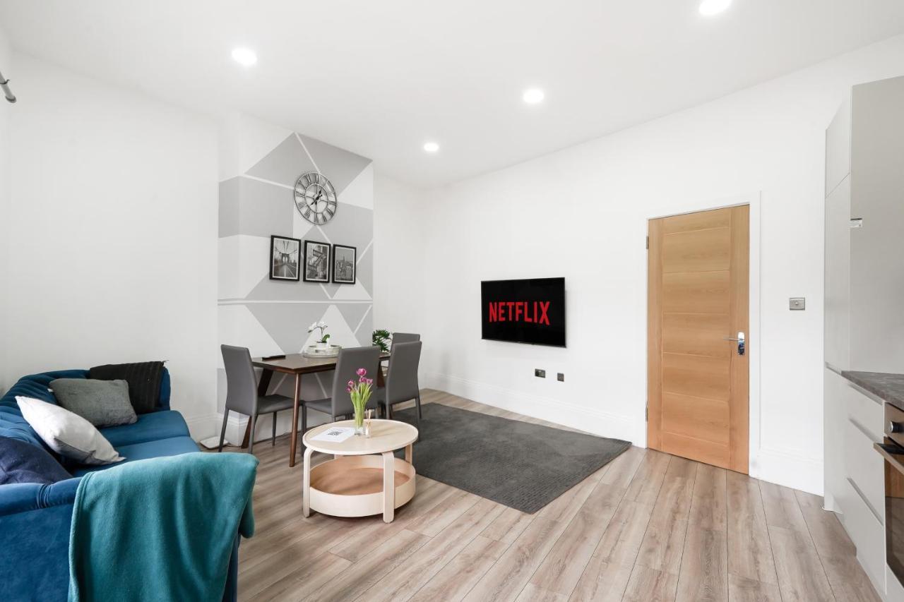 Апартаменты 3Br Duplex Penthouse Harrow Centre Экстерьер фото